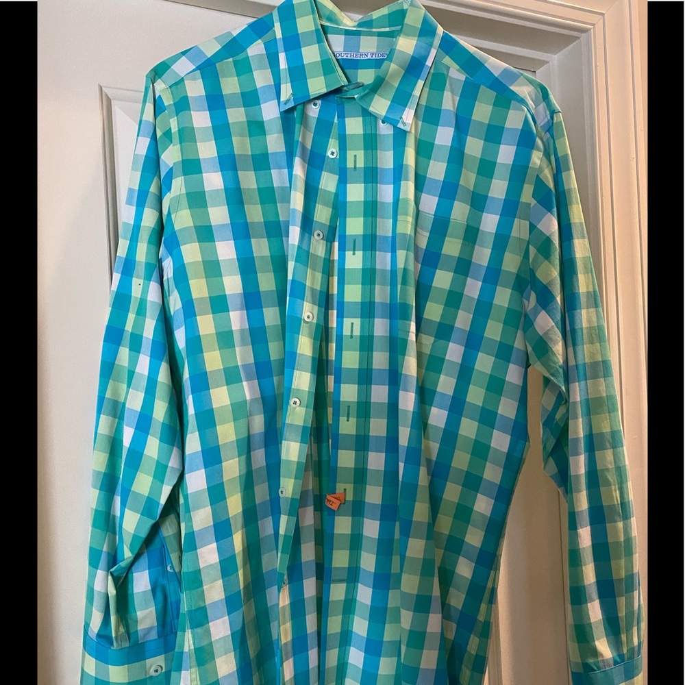 Southern Tide Men’s Button-down shirt